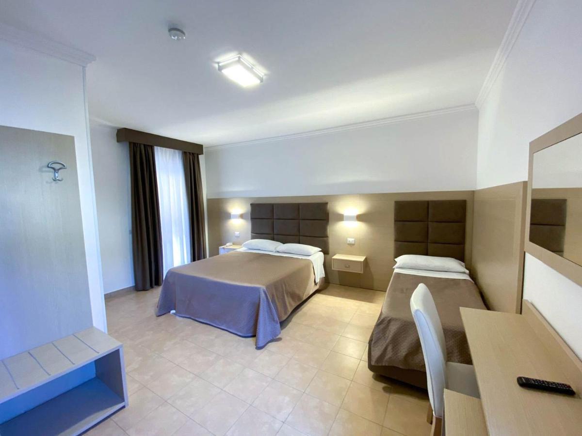 Le Naiadi Park Hotel Sul Lago Bolsena Kültér fotó