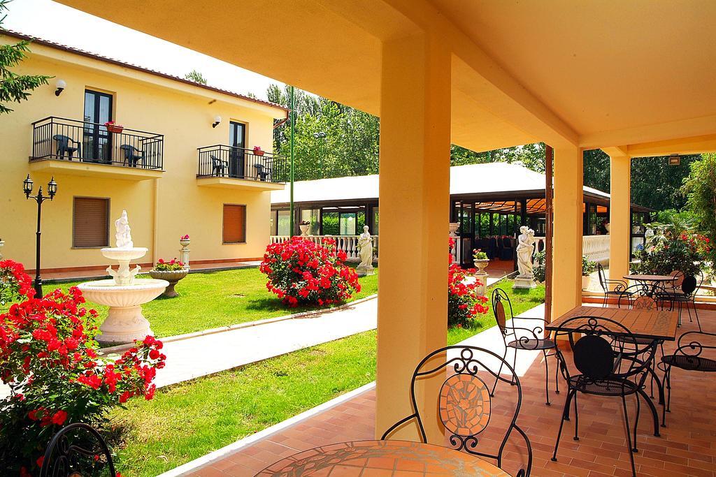 Le Naiadi Park Hotel Sul Lago Bolsena Kültér fotó